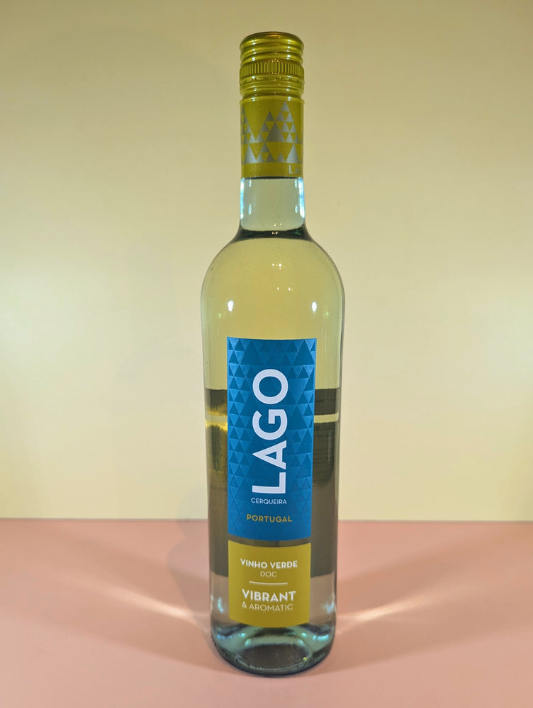 lago-vinho-verde-75cl-10